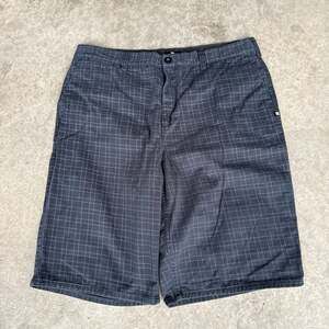 Y2K DC Shoes Men's Black Baggy Windowpane Plaid Shorts